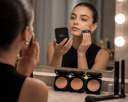 Elite Beauty EASY CHIC – Kompaktinis makiažo pagrindas „Wet & Dry“ su SPF10