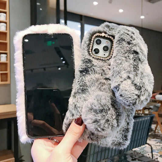 Pūkuotas  "iPhone" telefono dėklas