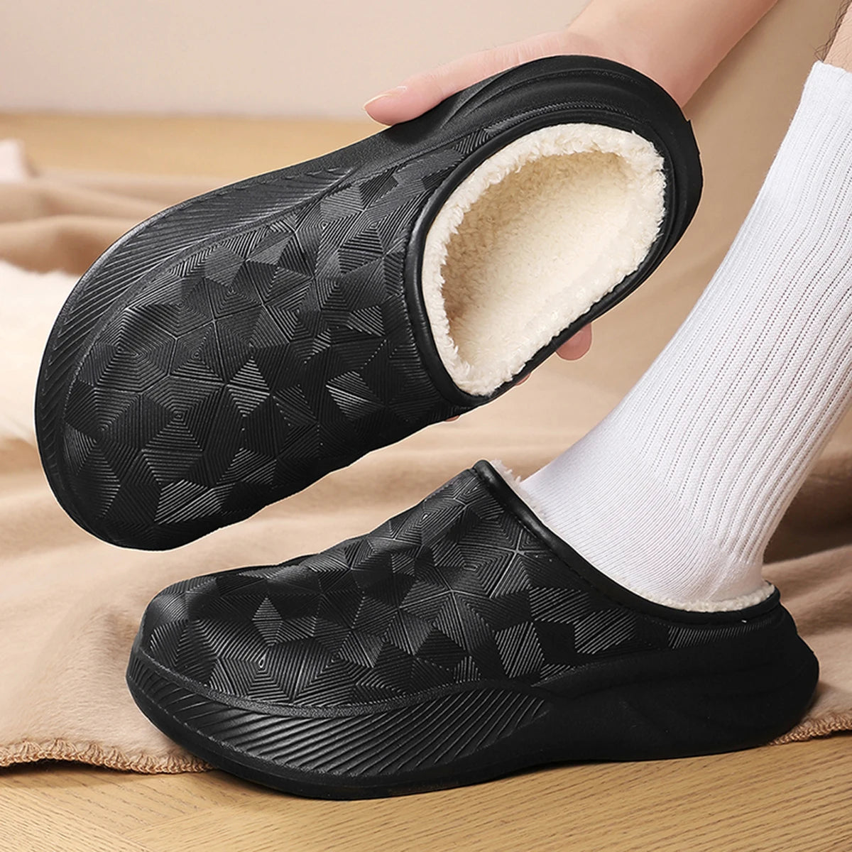 Šiltos lauko šlpetės „CozyStep“